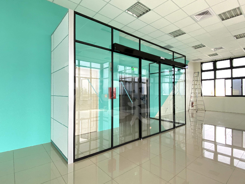 YMOS-9m1467｜OA辦公桌,辦公室隔間,OA屏風,辦公家具工廠,玻璃隔間