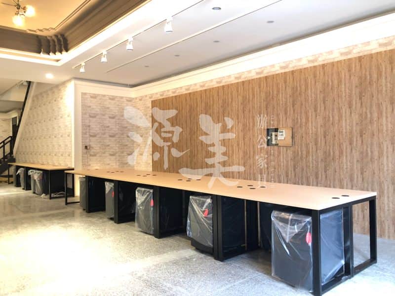 館長辦公室工作桌
